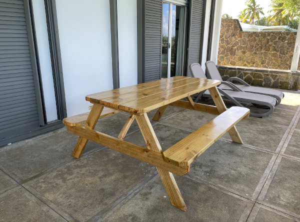 Timber Tailors 6 Seater Picnic Bench 1